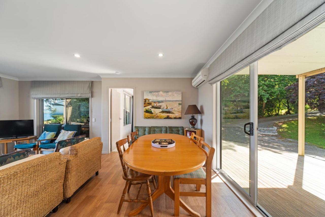 Lakeside Vistas Magic - Rainbow Point Home Taupo Exterior photo