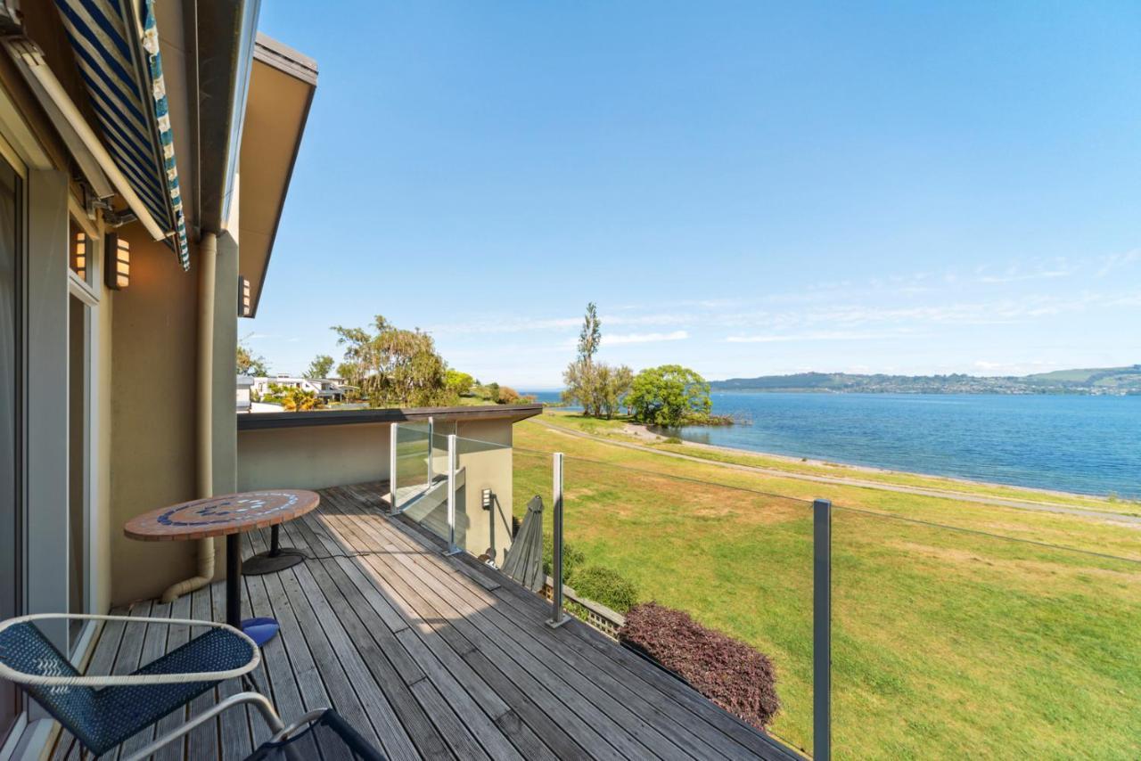 Lakeside Vistas Magic - Rainbow Point Home Taupo Exterior photo