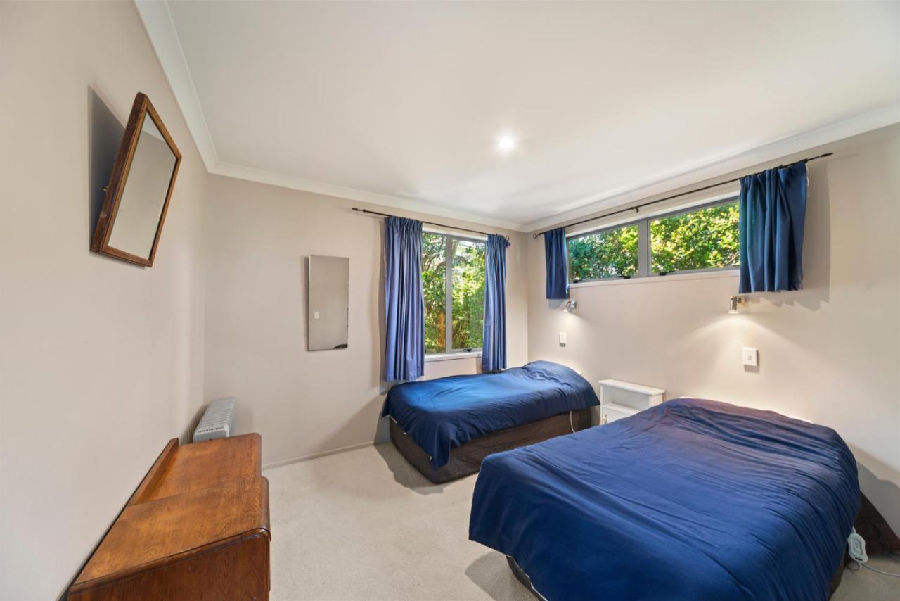 Lakeside Vistas Magic - Rainbow Point Home Taupo Exterior photo